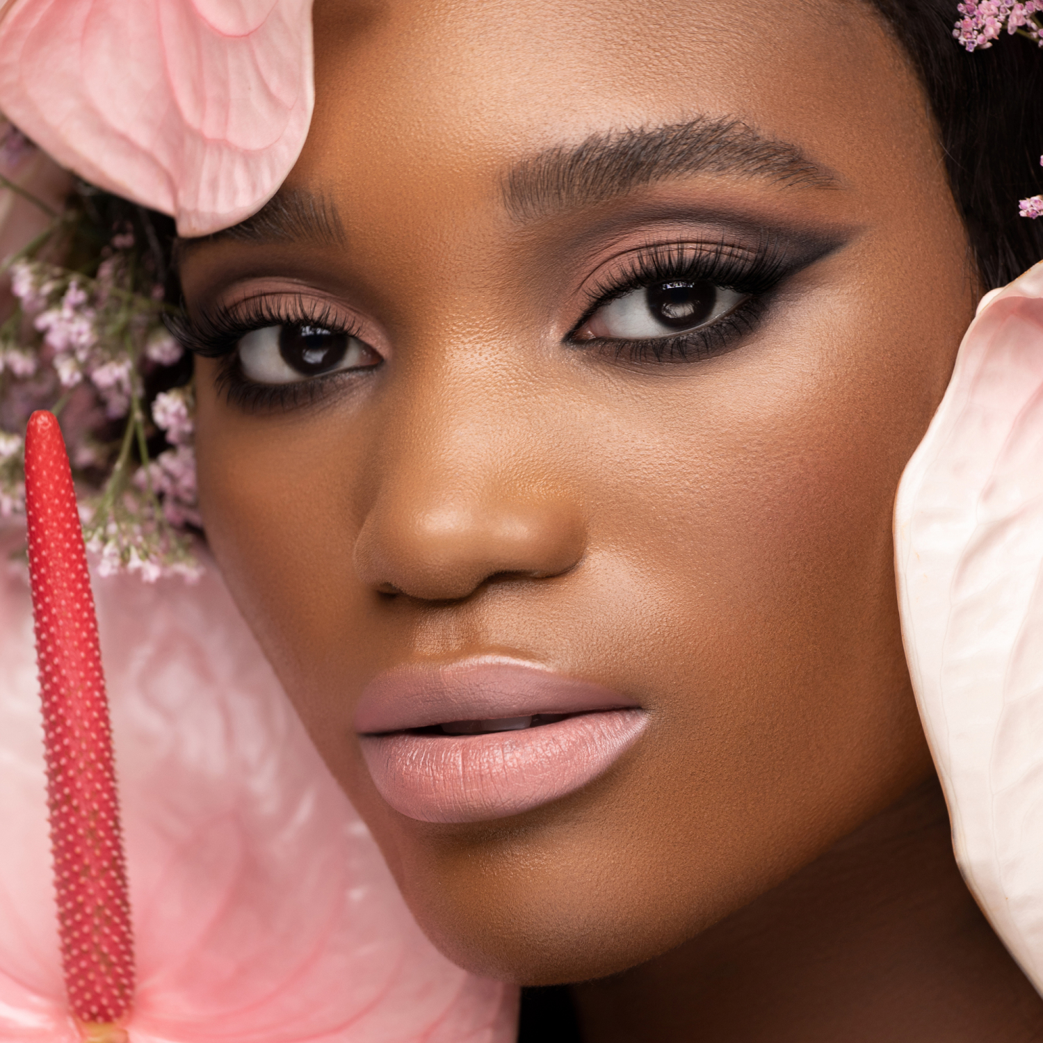 I NEED A ROSE LIPSTICK (BARRA DE LABIOS)